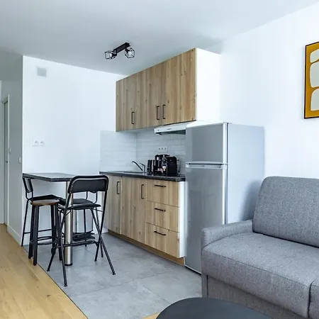 Apartment Comfortable , Porte-doree District, *