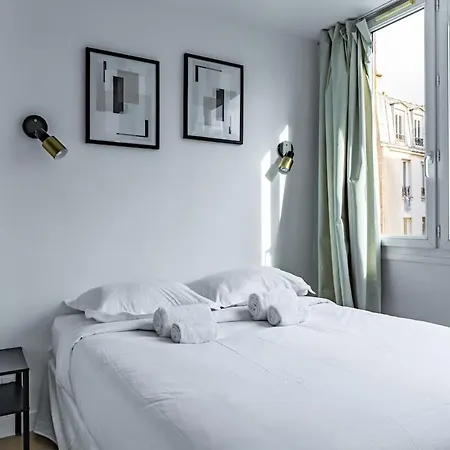 Comfortable , Porte-doree District, Apartment Paris