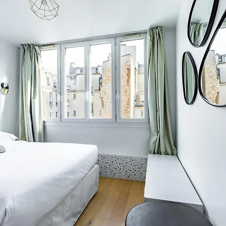 Apartment Comfortable , Porte-doree District,